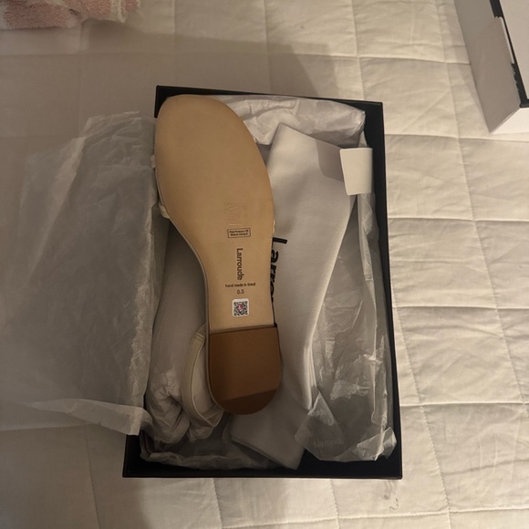 Larroude Annie flat sandal  ivory size 8.5.